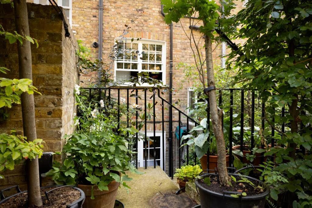 ロンドン Kings Cross, Self-Contained House & Private Gardenヴィラ エクステリア 写真