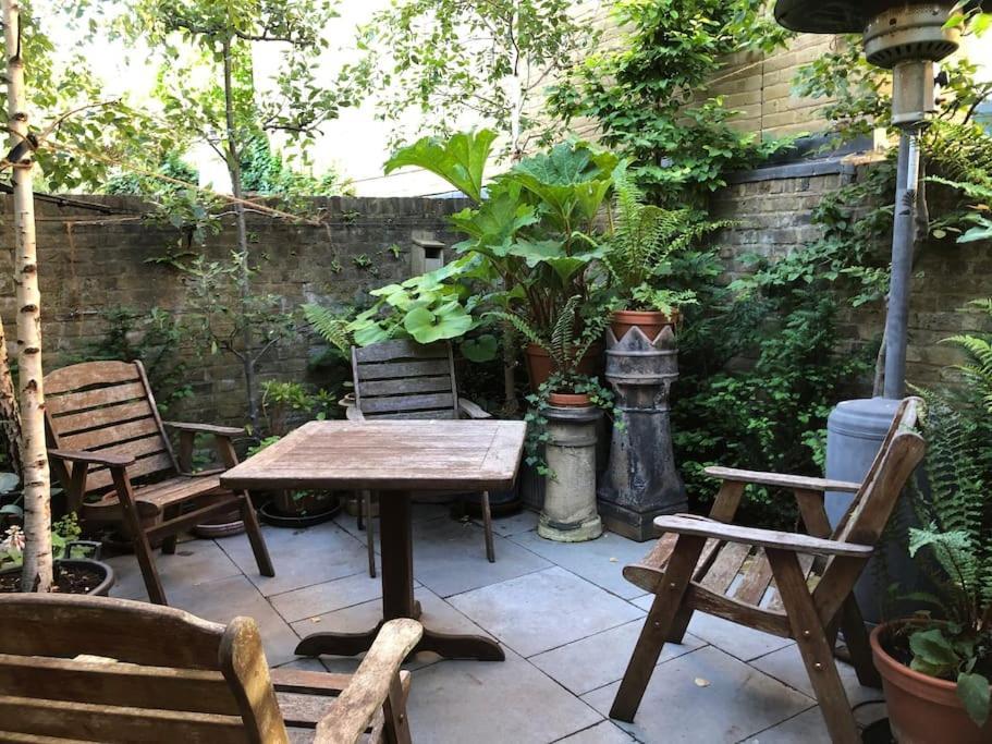 ロンドン Kings Cross, Self-Contained House & Private Gardenヴィラ エクステリア 写真
